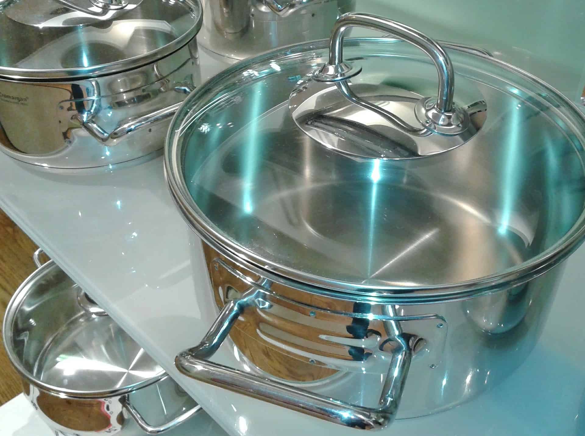 Pros and Cons of Stainless Steel Cookware - LeafScore