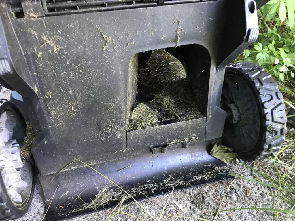 grass clipping chute on ego mower