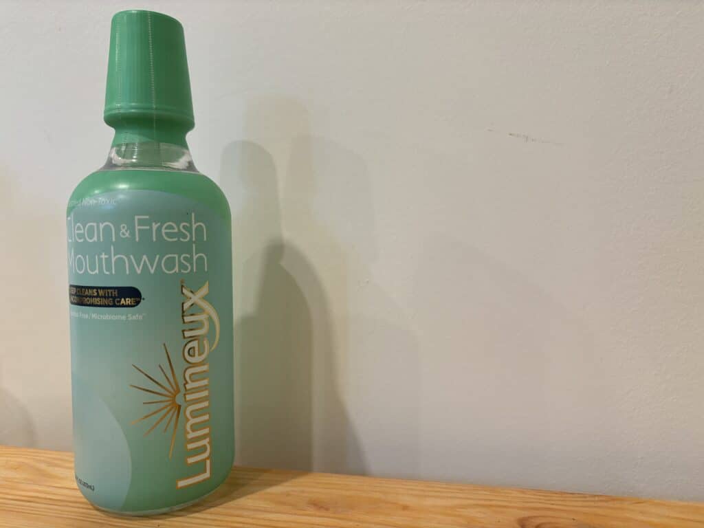 lumineux-mouthwash