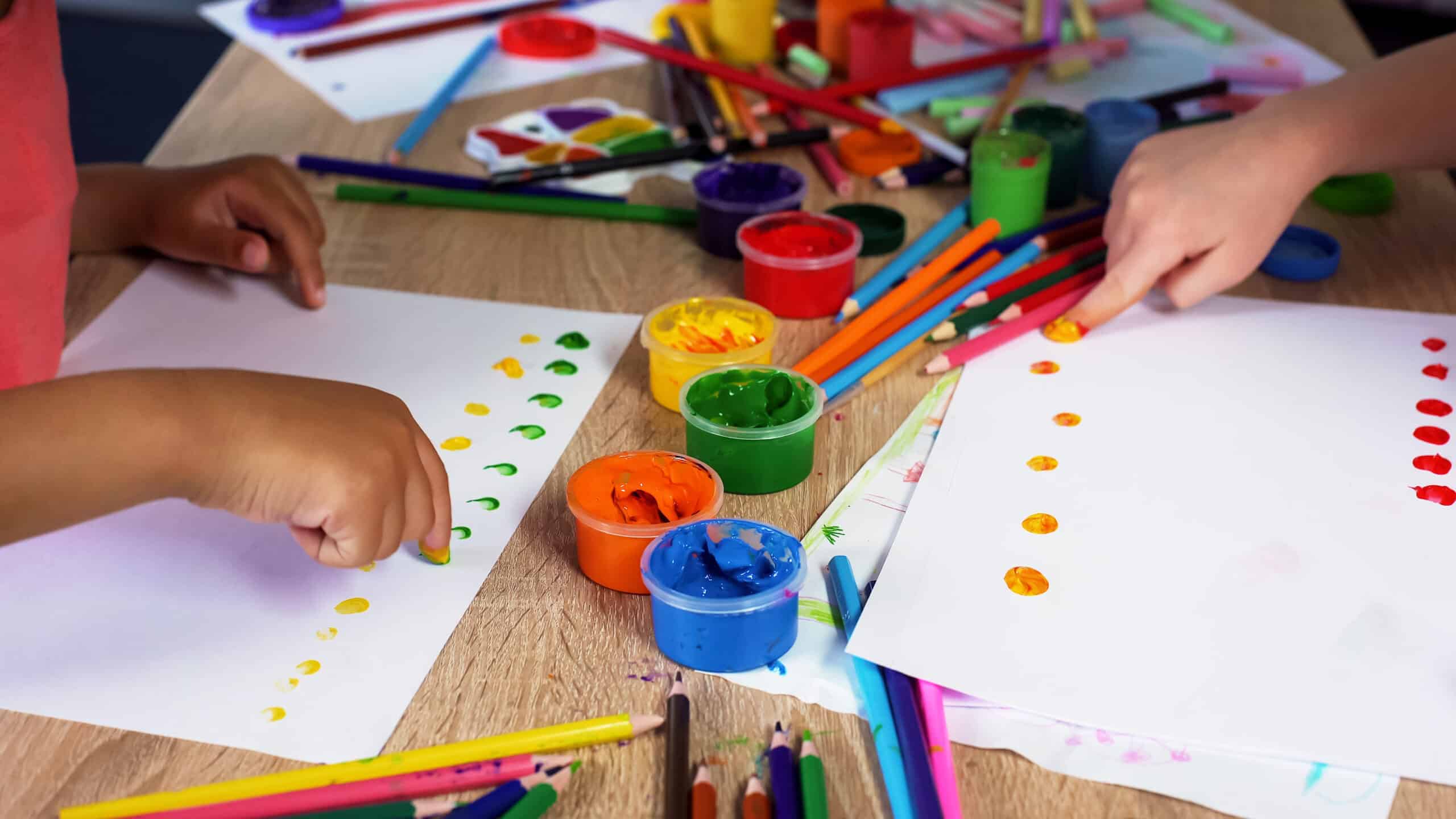 https://www.leafscore.com/wp-content/uploads/2022/02/non-toxic-eco-friendly-kids-art-supplies-scaled.jpg
